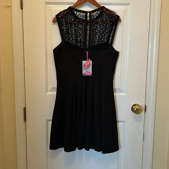 Black Pink Martini dress - Picture 4 of 8